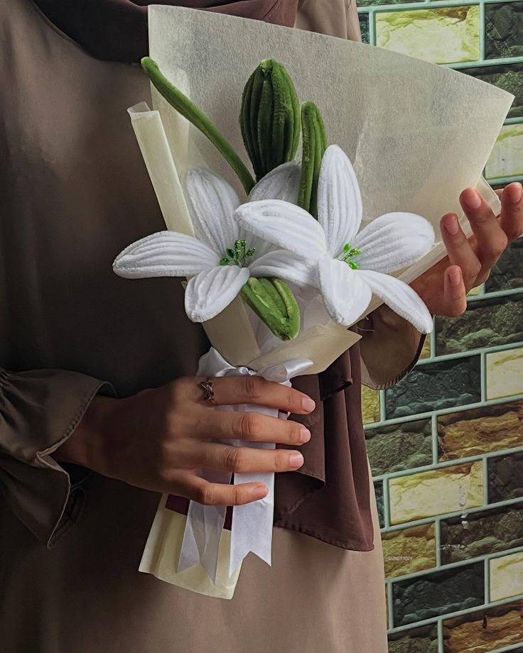 WHITE LILIES