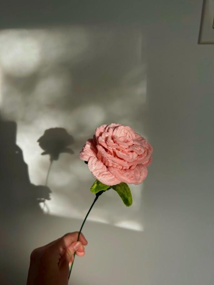 REALISTIC ROSE