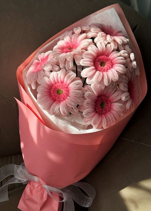 PINK DAISY BOUQUET