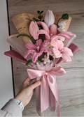 PINK LILIES BOUQUET