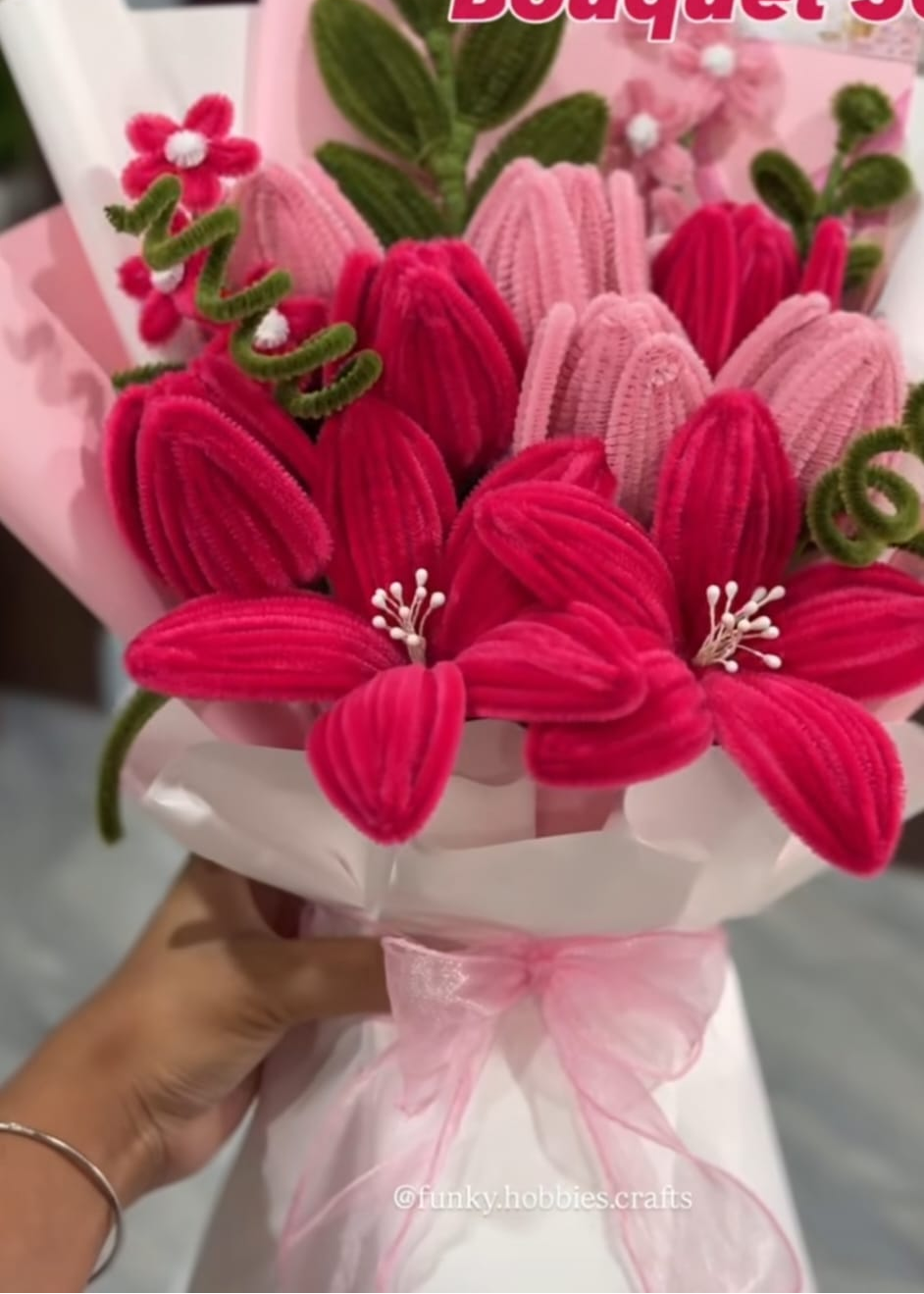 DARK PINK LILIES BOUQUET