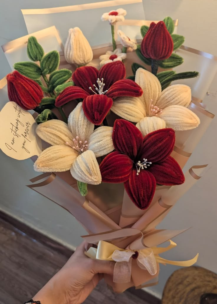 MAROON WHITE BOUQUET