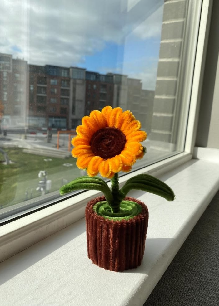 SUNFLOWER POT
